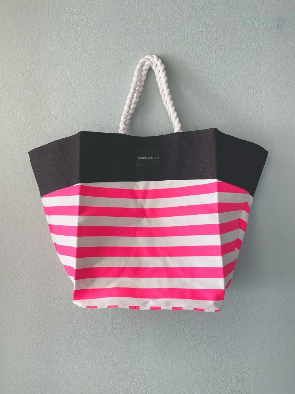 🌱5/$25🌱 Victoria’s Secret | Bright Pink Stripe Large Swim Tote Bag